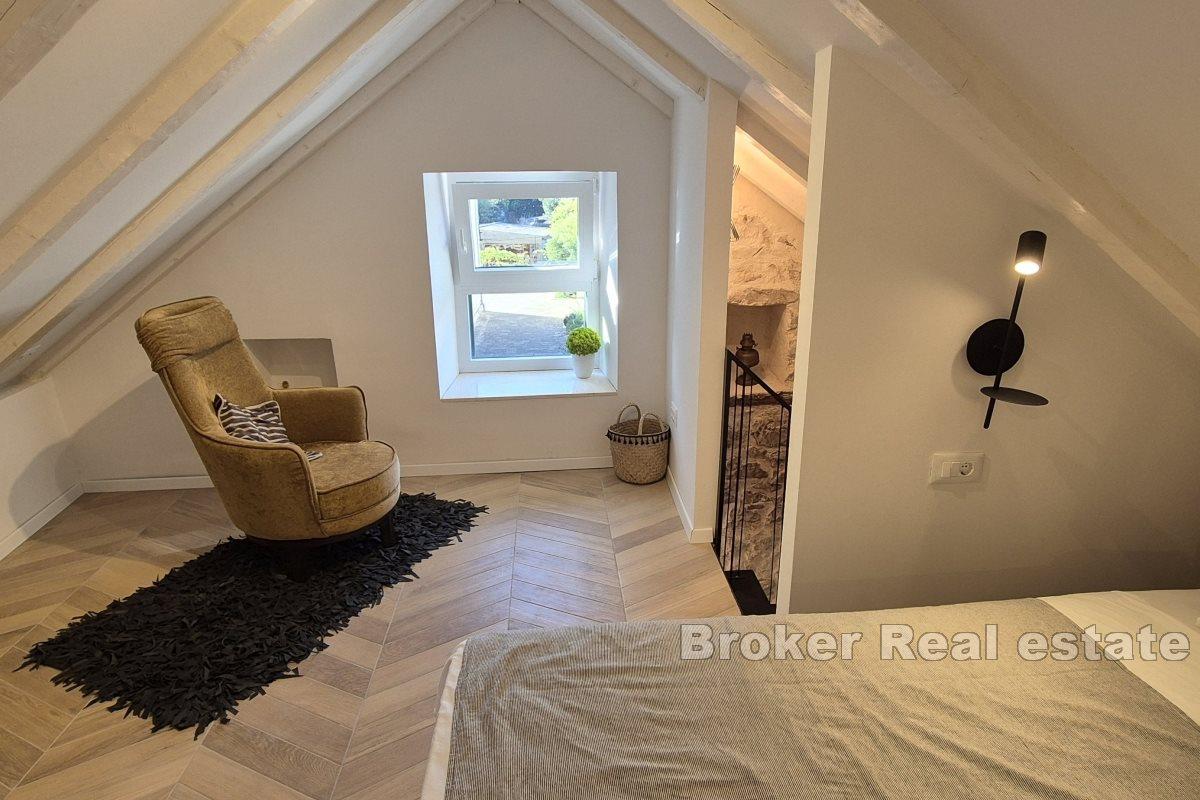 Maison traditionnelle dalmate rénovée près de la mer