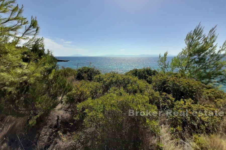 Isola di Hvar - Casa da ristrutturare, prima fila al mare