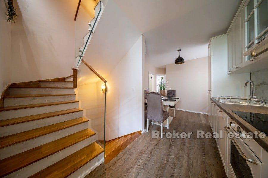 Rogoznica - Renovated property on three floors