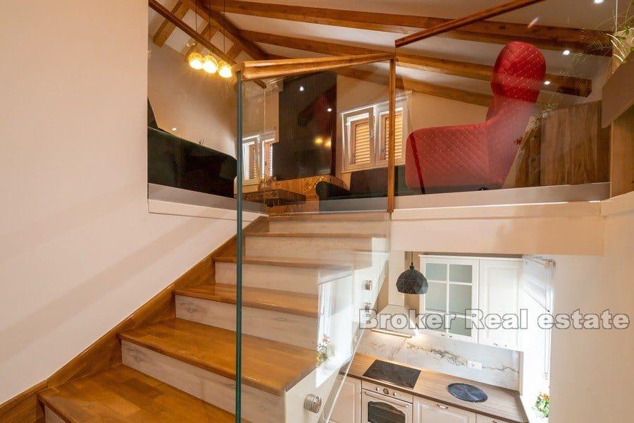 Rogoznica - Renovated property on three floors