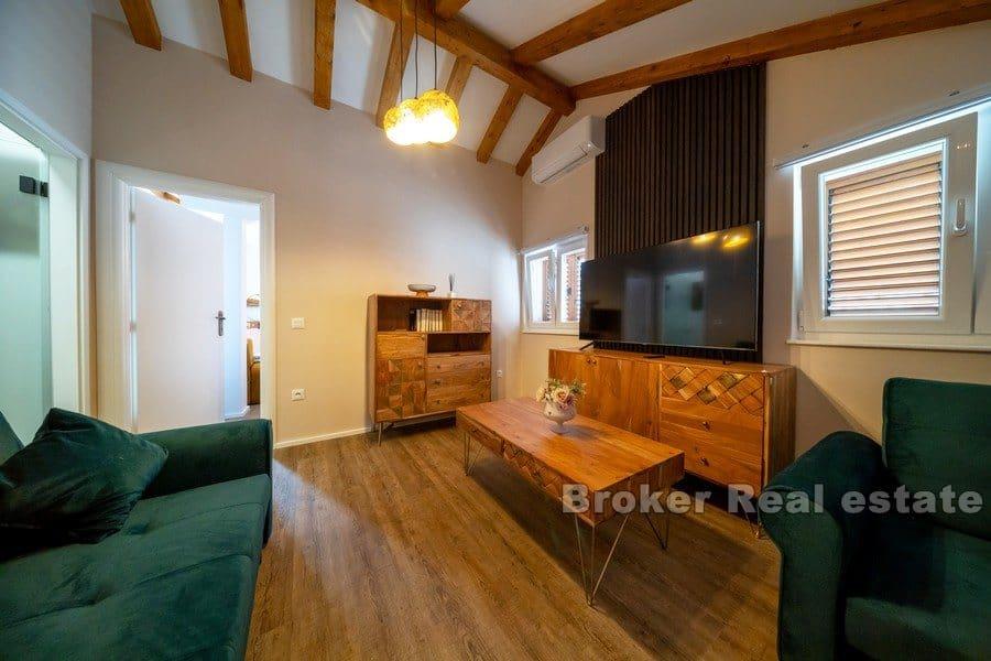 Rogoznica - Renovated property on three floors