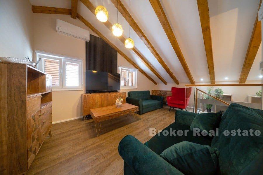 Rogoznica - Renovated property on three floors