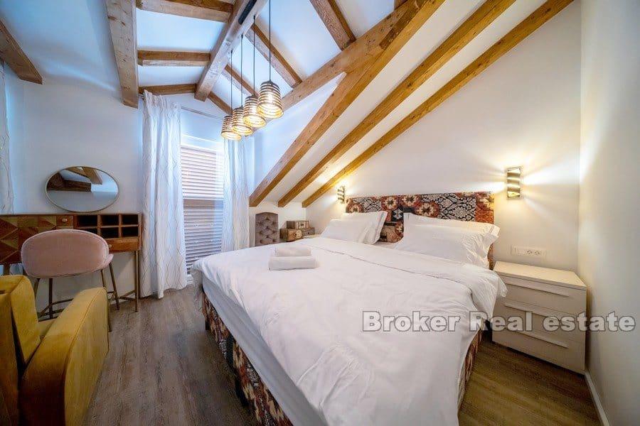 Rogoznica - Renovated property on three floors
