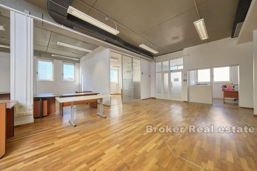 Split - Espace d'affaires, à usage de bureau