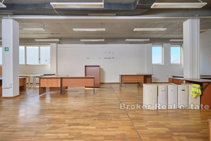 Split - Espace d'affaires, à usage de bureau