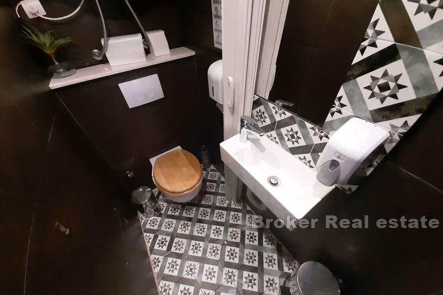 Split - W pełni wyposażona i urządzona restauracja w centrum