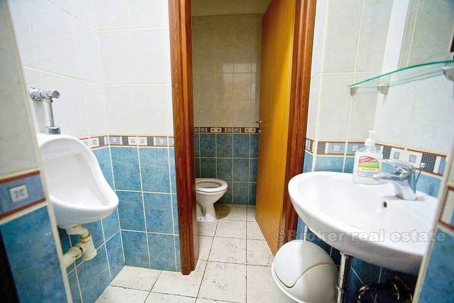 Split, umeblowane pomieszczenia biurowe