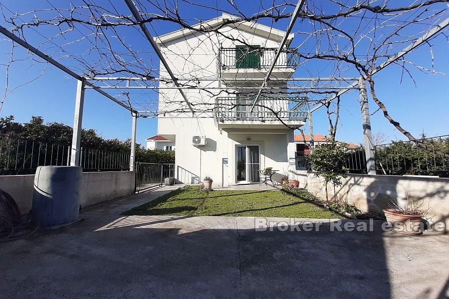 Nedaleko Ploče - Rekreační dům v údolí Neretvy