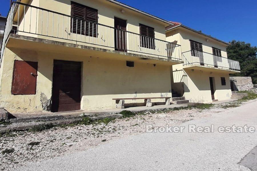 Rogoznica - Maisons en bord de mer, à adapter