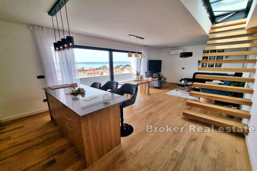 Kaštela - Penthouse in a great location with a sea view