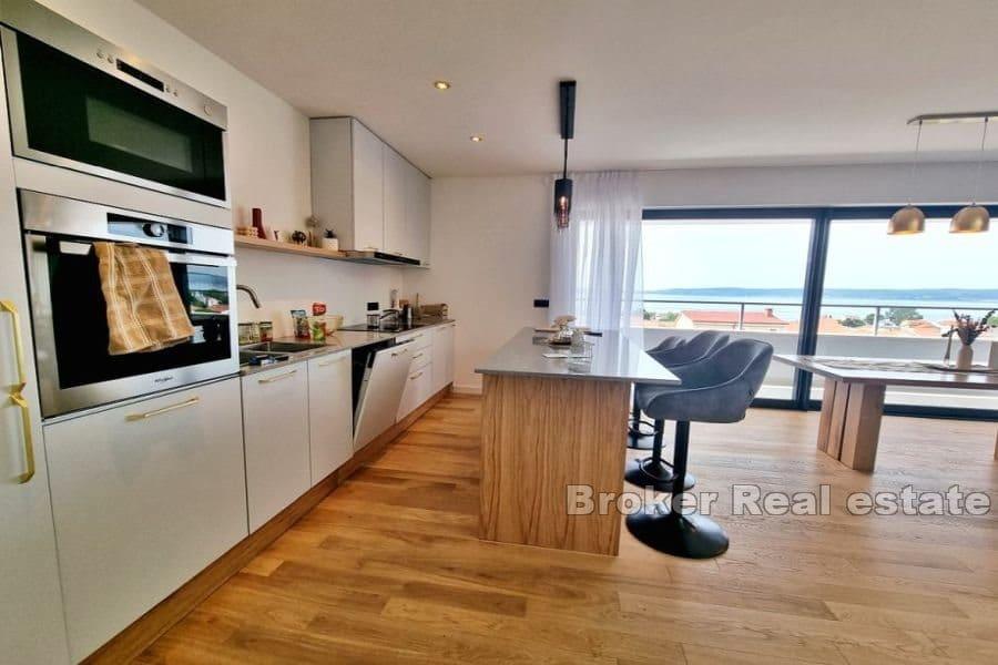 Kaštela - Toppleilighet med flott beliggenhet med havutsikt