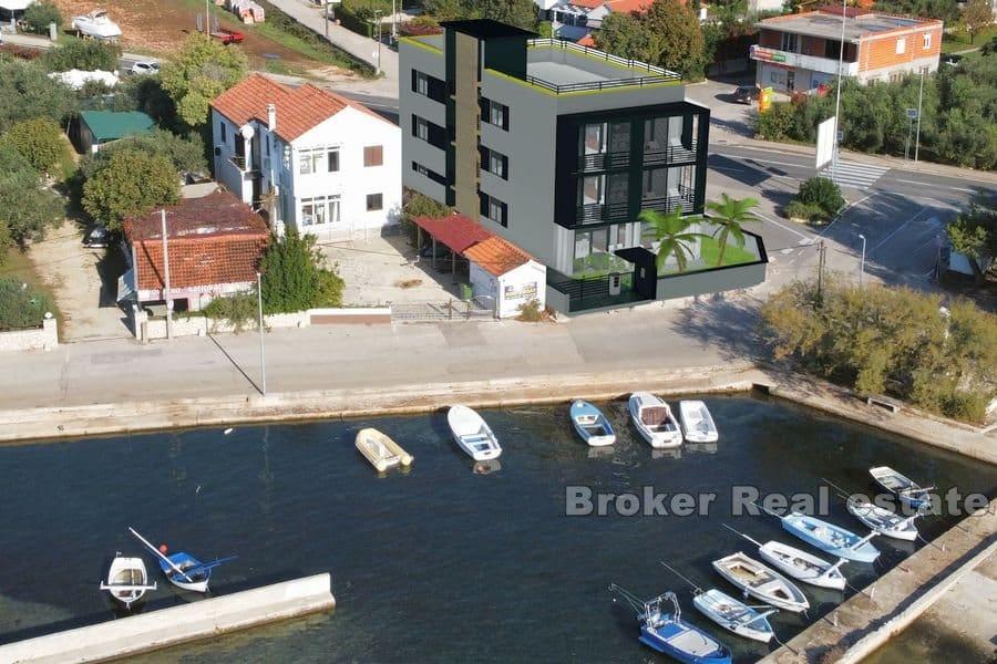 Près de Zadar - Appartements nouvellement construits au premier rang en bord de mer