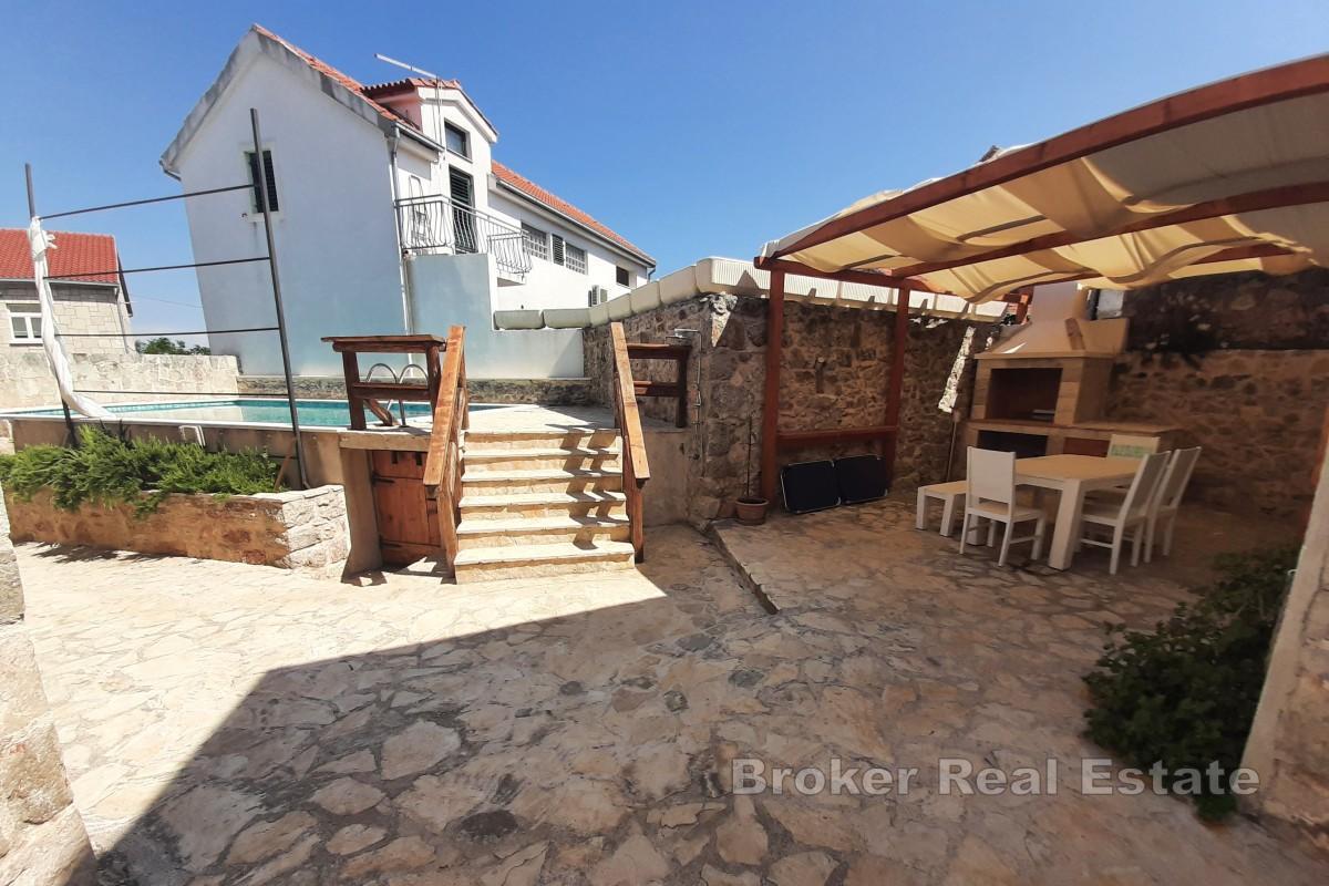 Insel Hvar – Komplett renovierte Villa aus einheimischem Stein