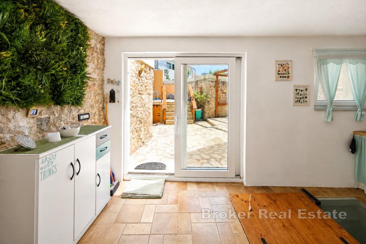 Insel Hvar – Komplett renovierte Villa aus einheimischem Stein