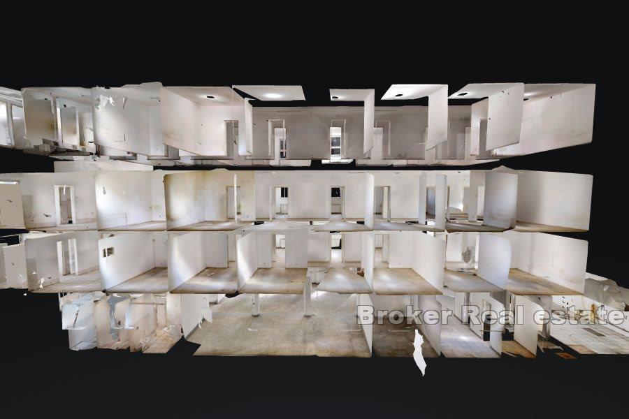 Immeuble de bureaux de quatre étages