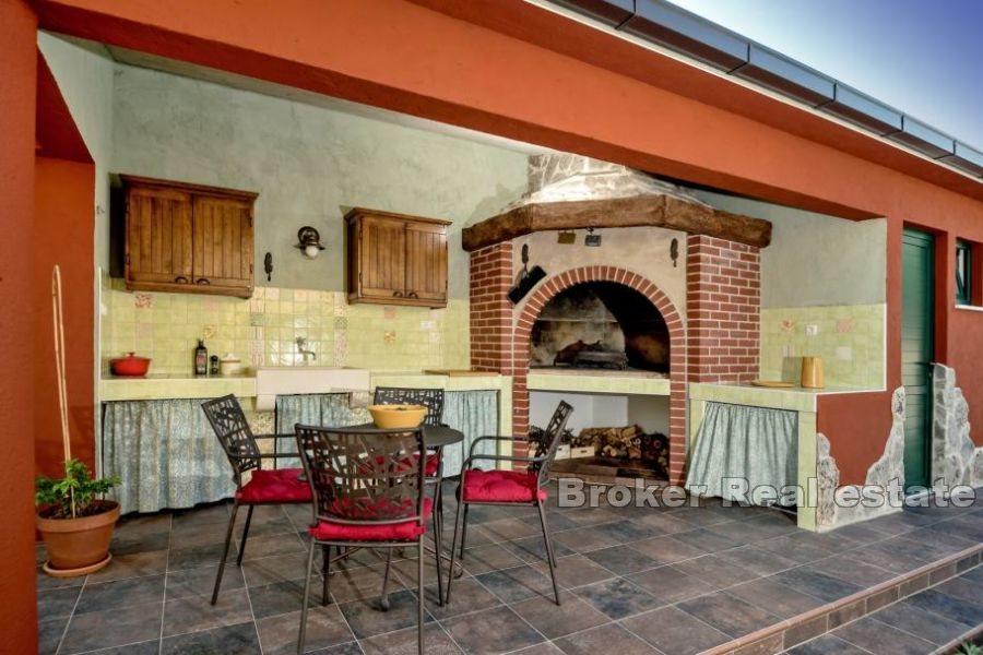 Omis - Villa per vacanze ristrutturata con piscina