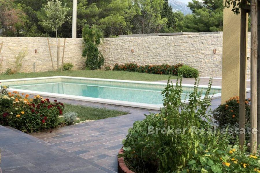 Omis -Villa de vacances rénovée avec piscine