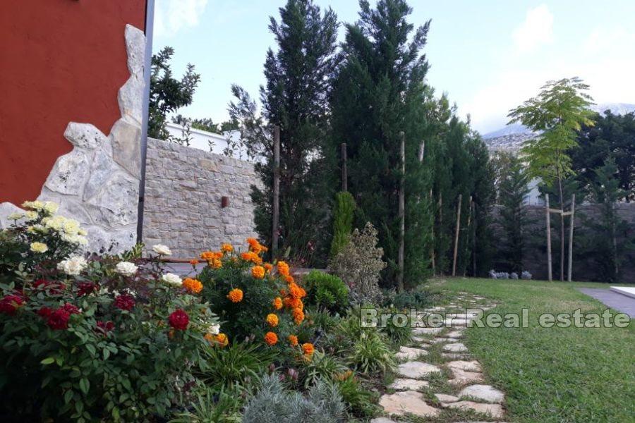 Omis -Villa de vacances rénovée avec piscine