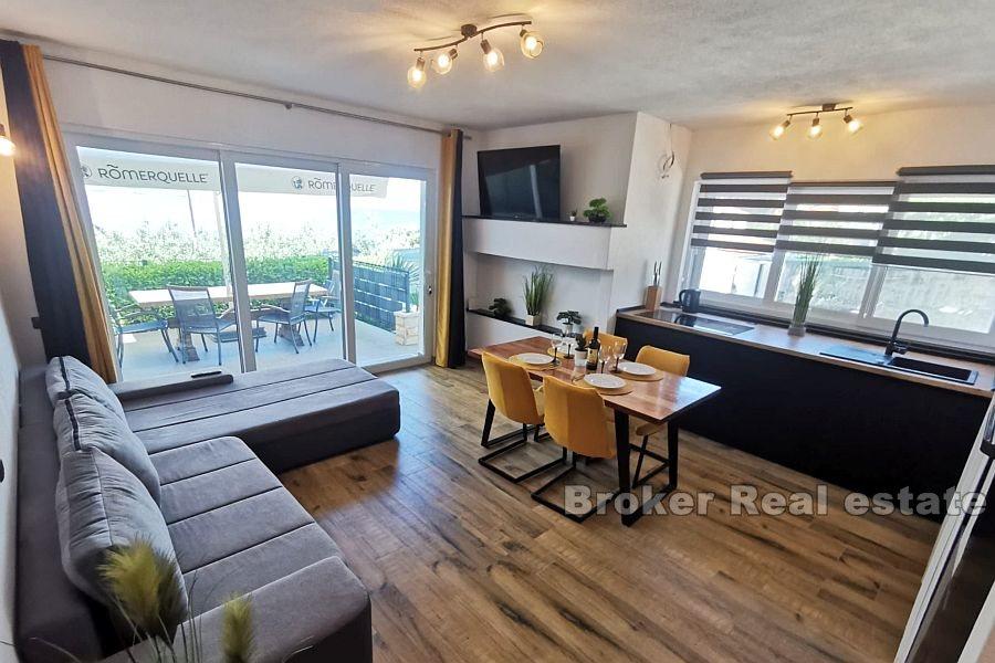 Island of Ciovo - Detached house near the sea