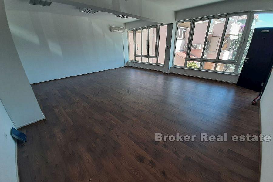 Pujanke - Furnished office space