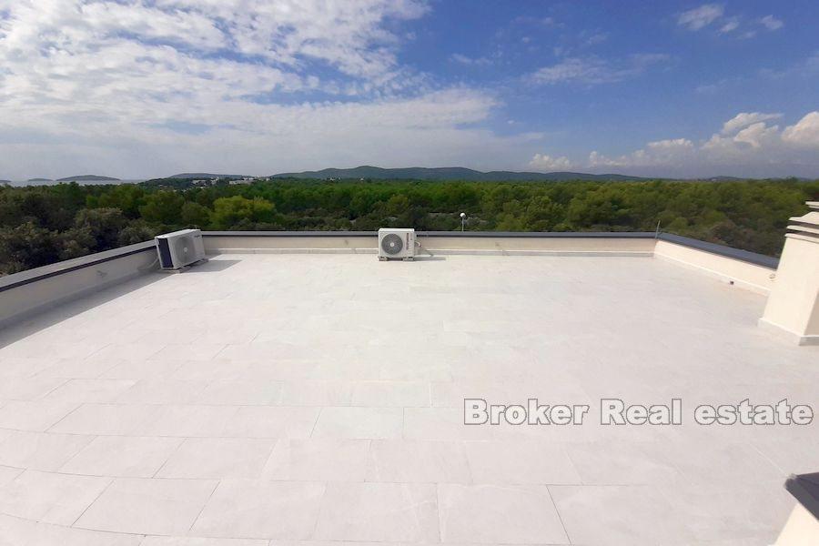 Okolica Šibenika - Moderna novosagrađena vila sa bazenom