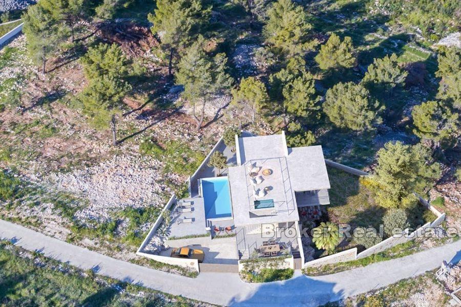 Wyspa Brač - Świetnie położona działka z projektem