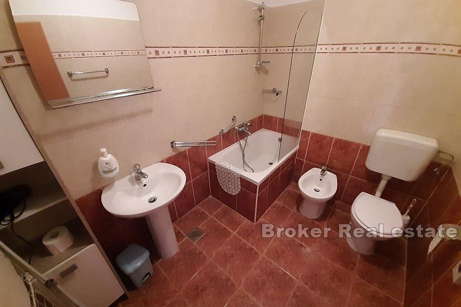 Wyspa Čiovo - Dwupokojowy apartament z pięknym widokiem i lokalizacją