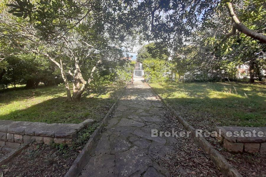 Zadar - Maison de plain-pied à rénover près de la mer