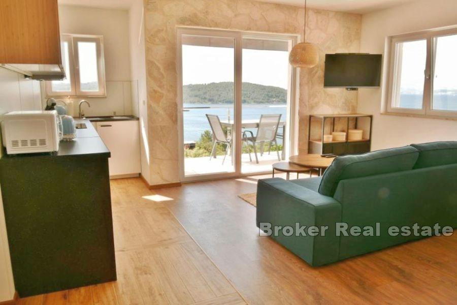 Island of Šolta - Apartment in a newer building with a sea view