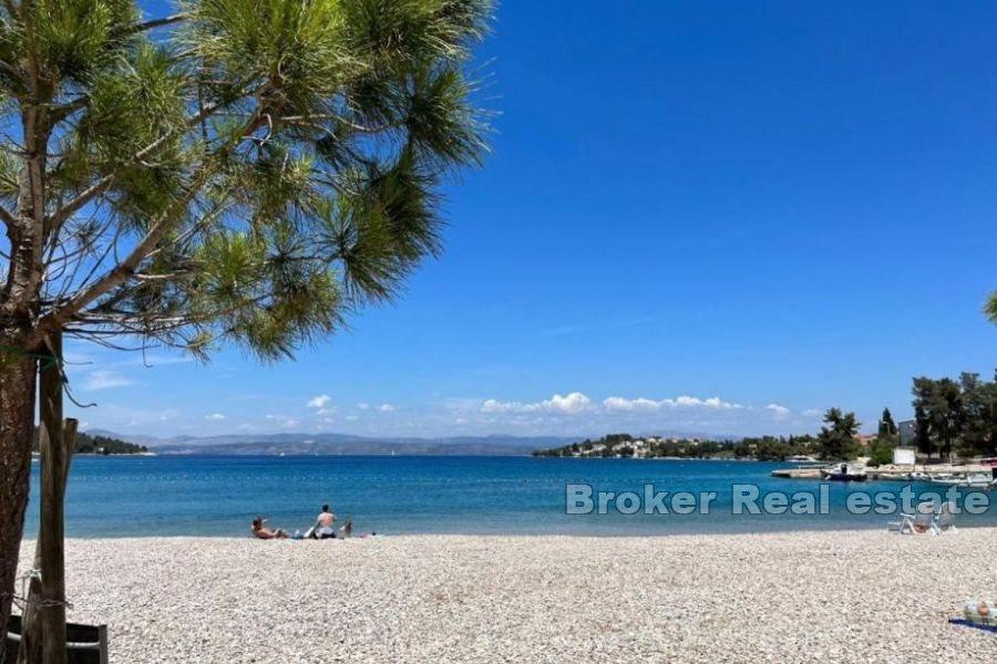 Island of Šolta - Apartment in a newer building with a sea view