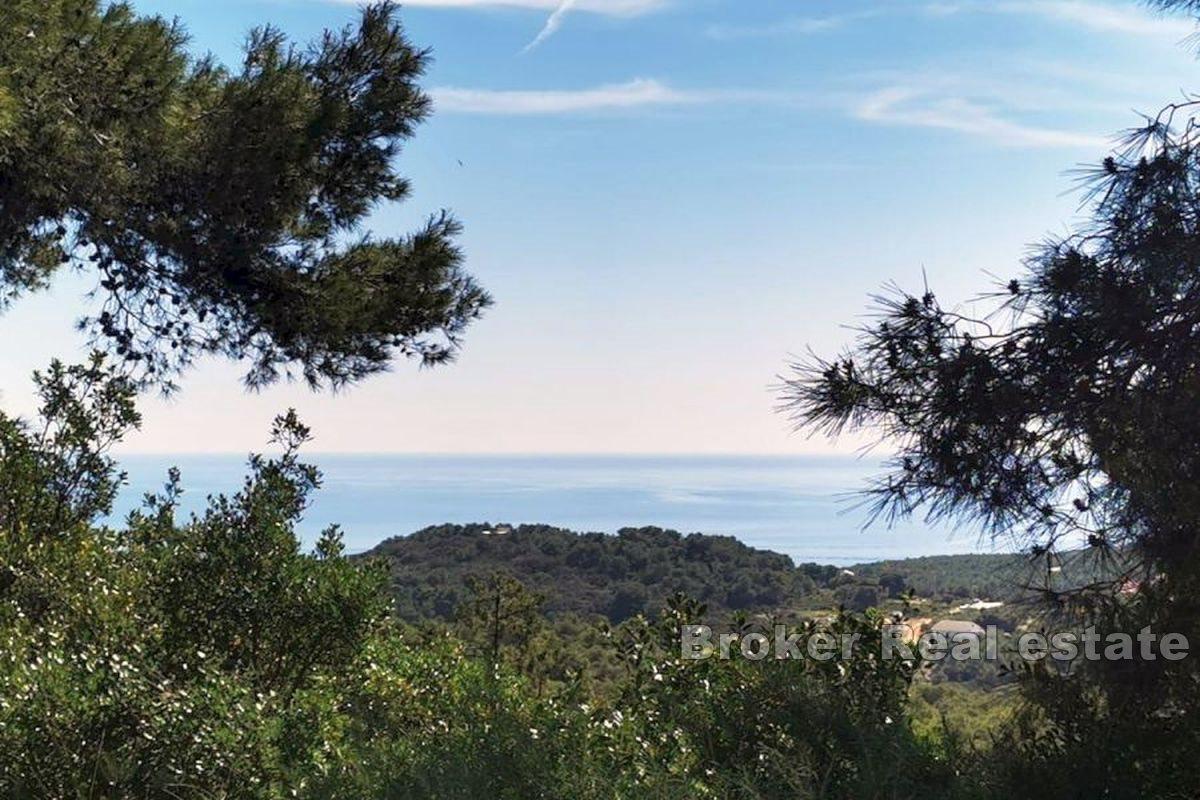 Island of Vis - Building land on the south side of Vis with a view
