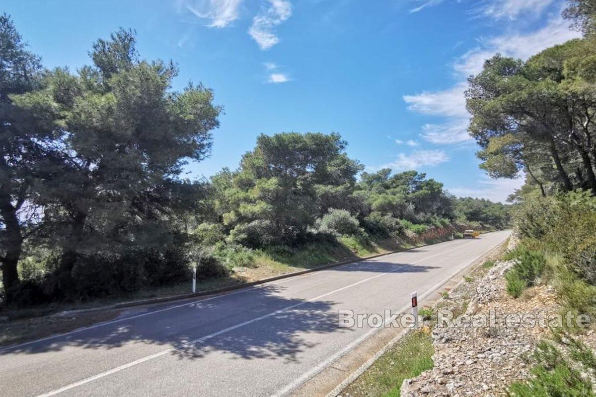 Island of Vis - Building land on the south side of Vis with a view