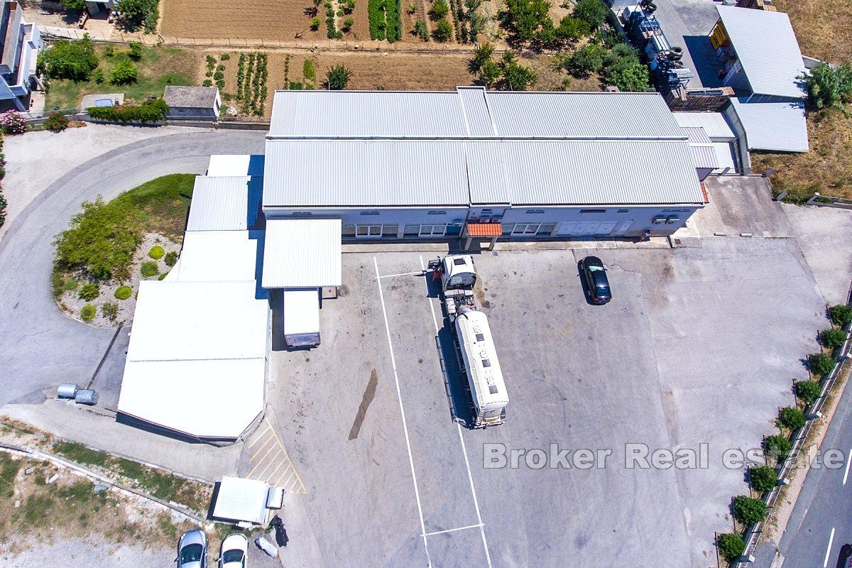 Spacious production - storage office space