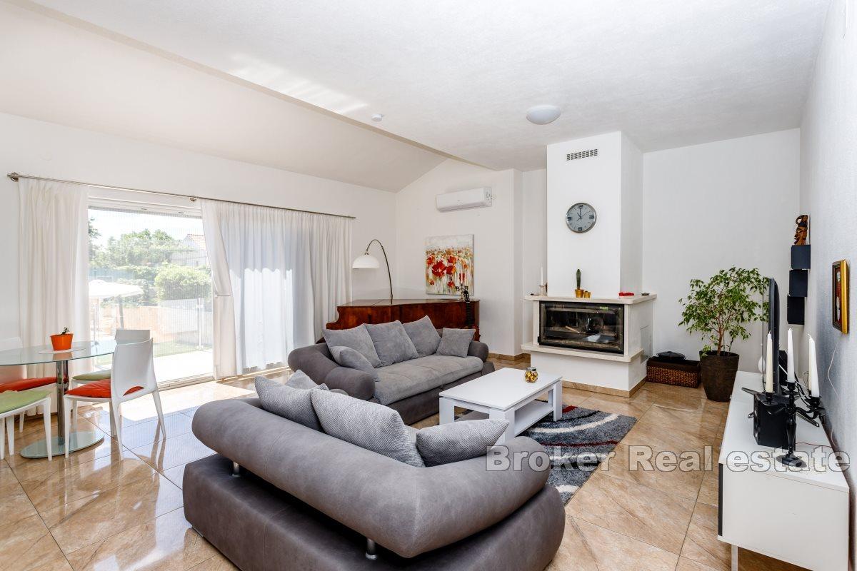 Wiejska willa z basenem w naturalnym środowisku