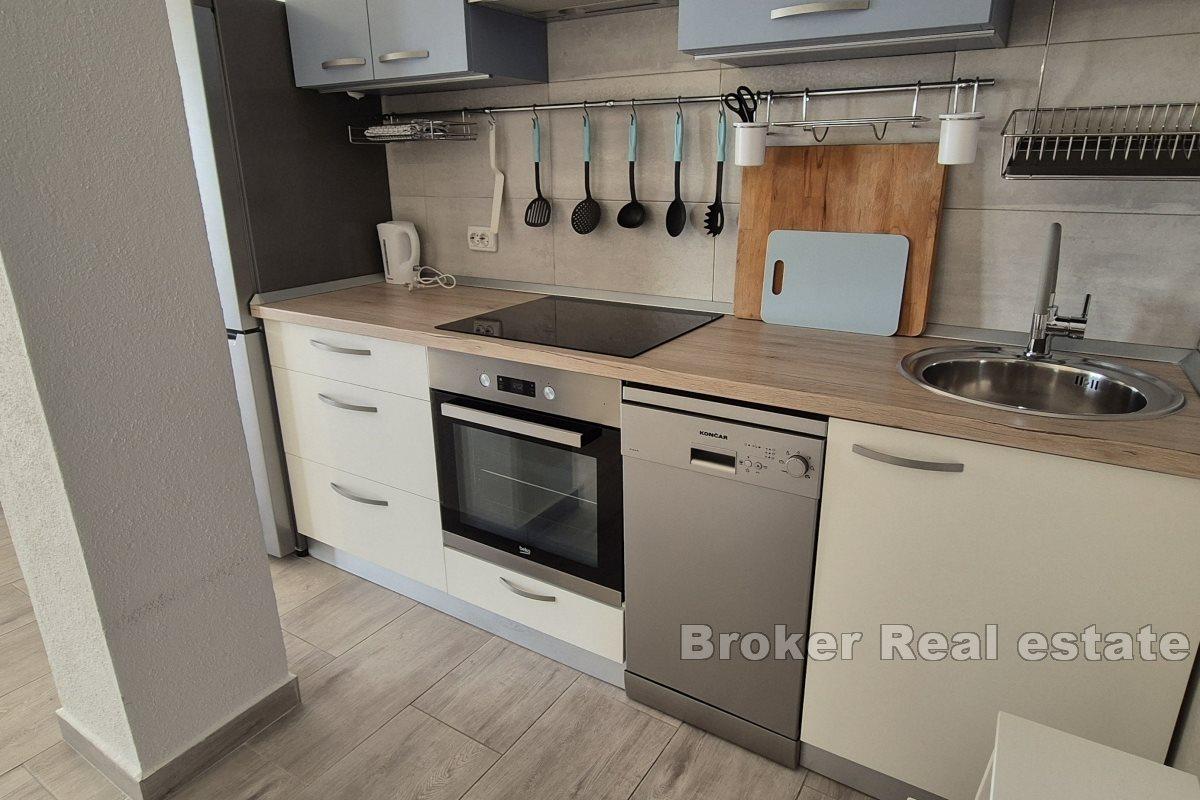 1-roms leilighet i 2. etasje med havutsikt