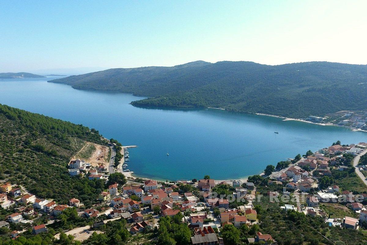 Terrain à bâtir avec une vue dégagée sur la mer