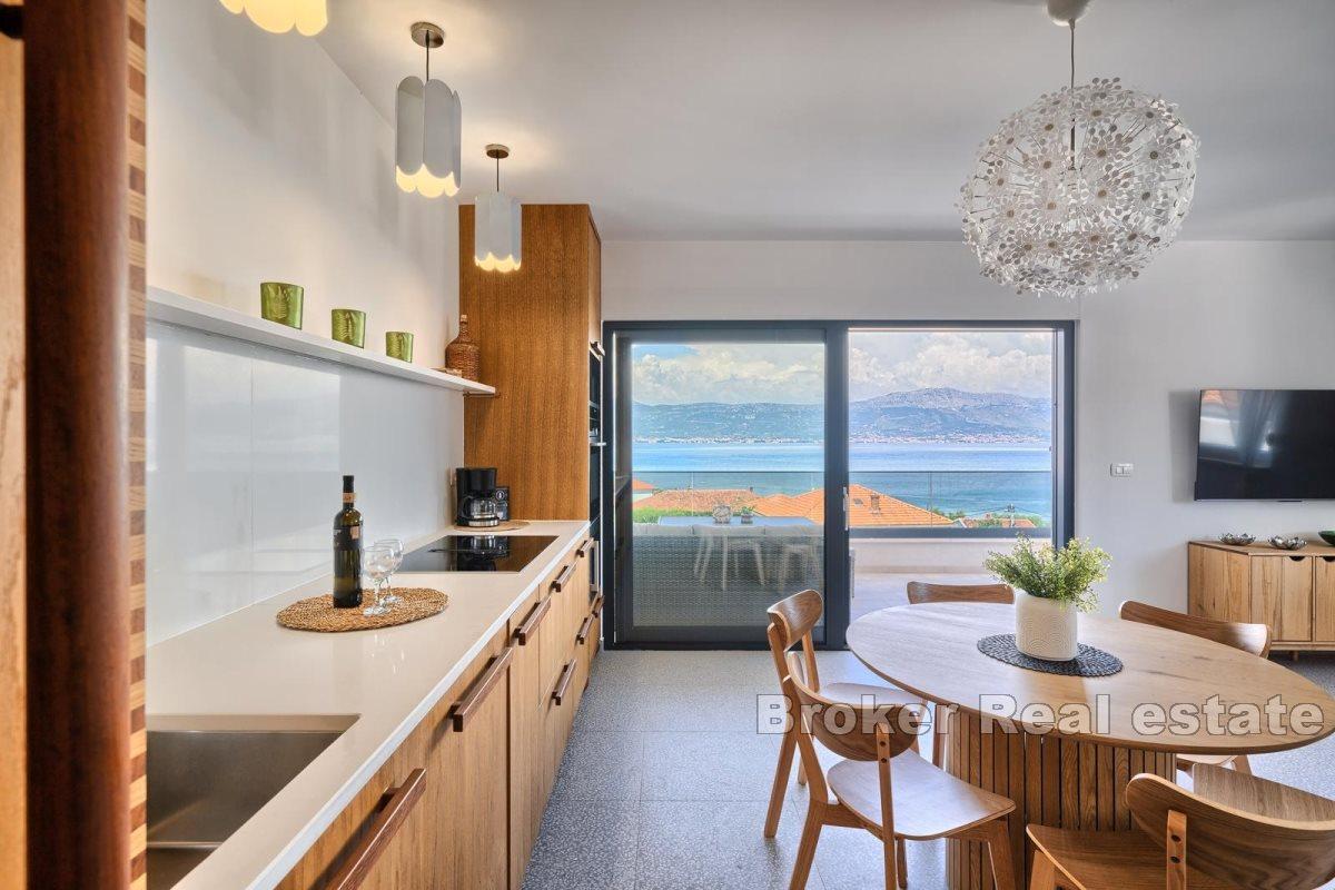 Krásný byt s bazénem a otevřeným výhledem