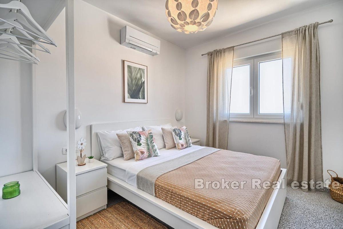 Krásný byt s bazénem a otevřeným výhledem