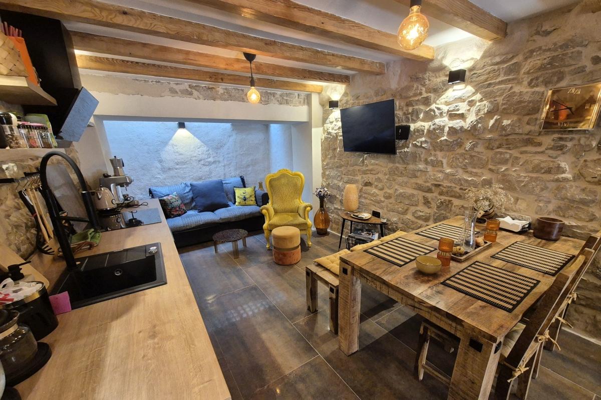 001-2016-645-Kastela-Dalmatian-house-for-sale