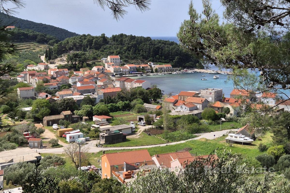 Stavební pozemek v atraktivní lokalitě s výhledem na moře