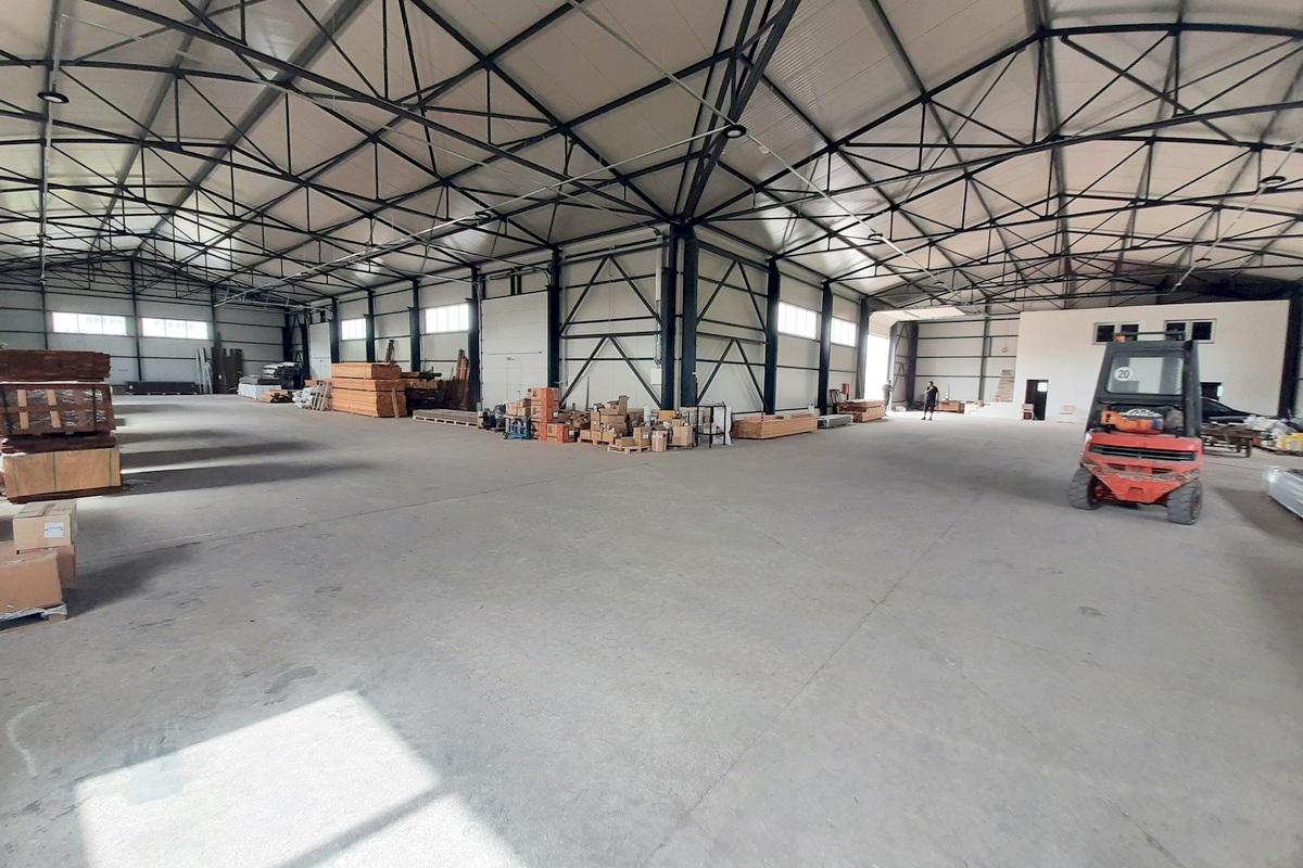 001-2016-649-near-split-newly-built-warehouse-production-hall-for-rent