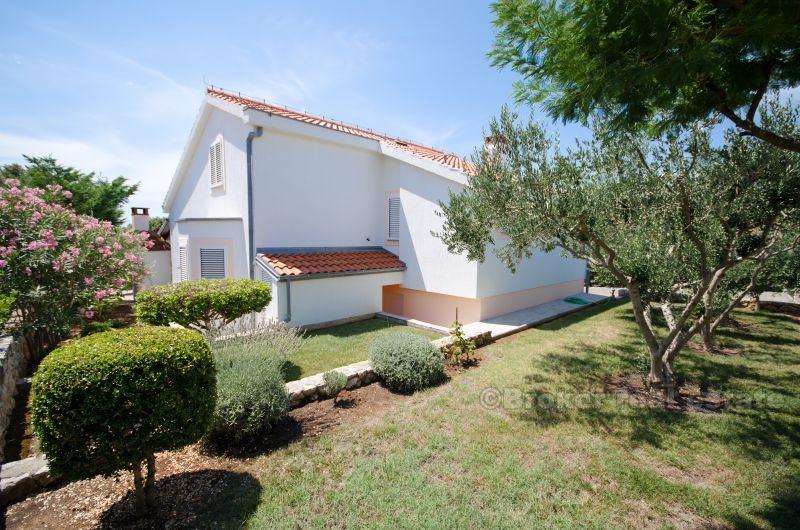 Zadar, Petrčane, krásný dům na nábřeží