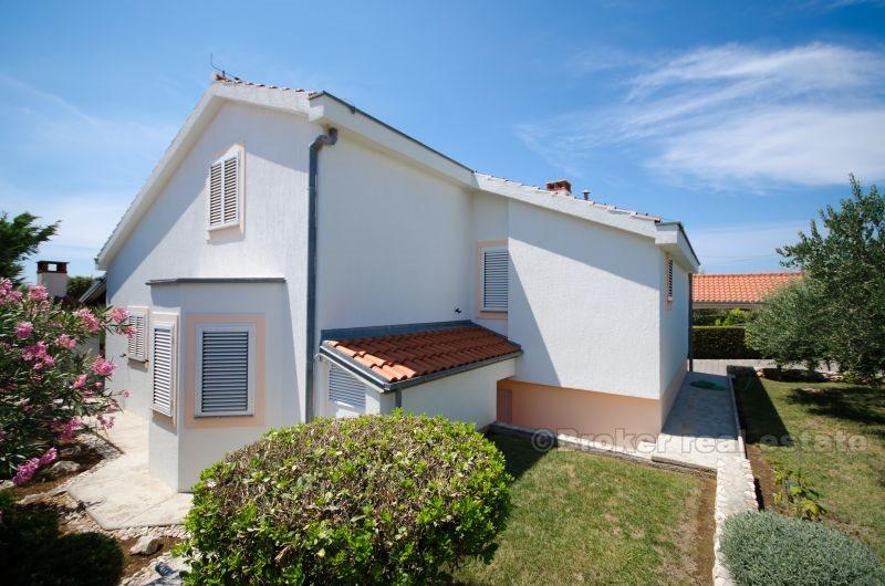 Zadar, Petrčane, krásný dům na nábřeží