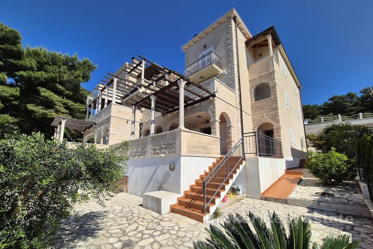 Utmerket plassert leilighet med utsikt