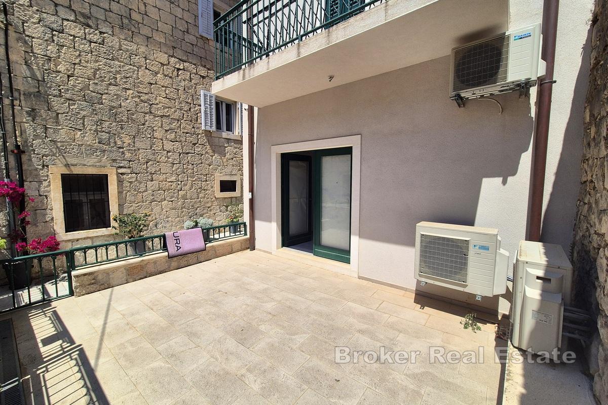 Renovitani poslovni prostor u blizini centra grada