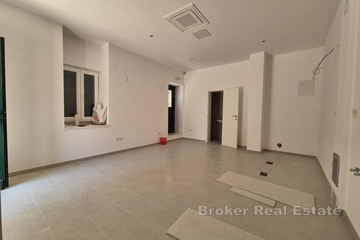 Renovitani poslovni prostor u blizini centra grada