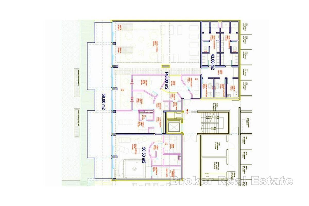 Espace commercial attrayant dans un immeuble résidentiel de luxe