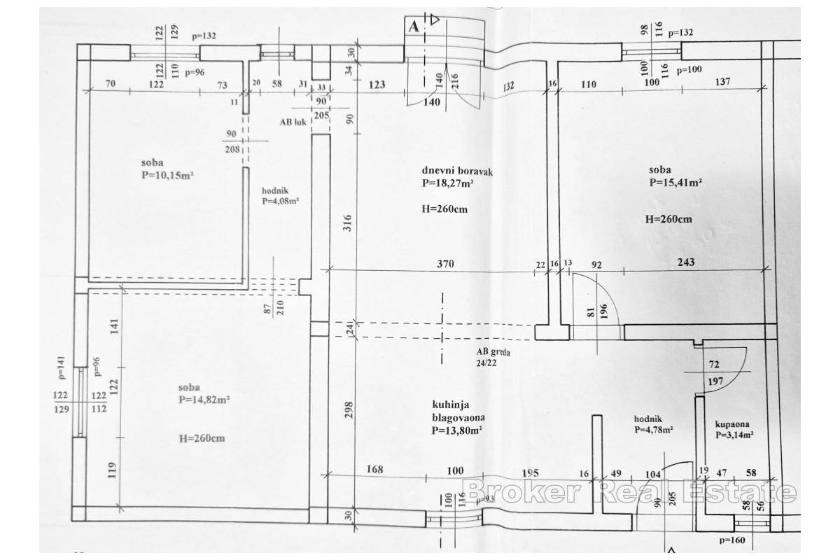Casa bifamiliare da ristrutturare vicino al centro e al mare