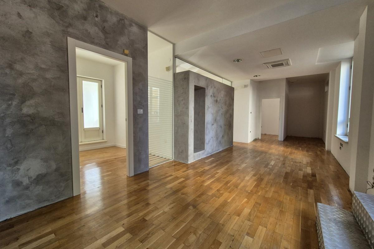 Local commercial dans un emplacement privilégié