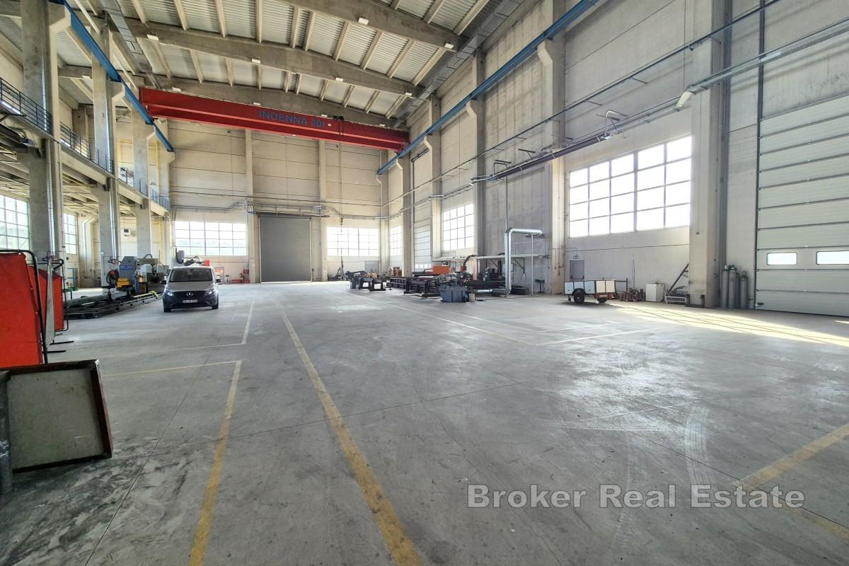 Hala produkcyjno-magazynowa położona w strefie przemysłowej
